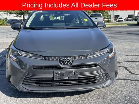 Used 2024 Toyota Corolla LE FWD image 8