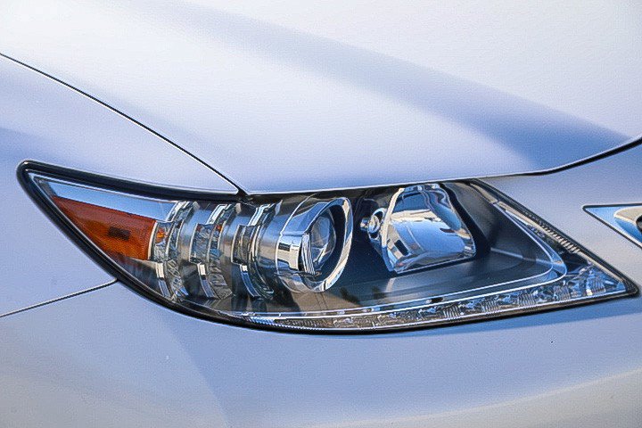 Used 2014 Lexus ES 300h w/ Premium Package w/Bamboo Trim FWD image 8