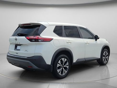 Used 2023 Nissan Rogue SV FWD image 7