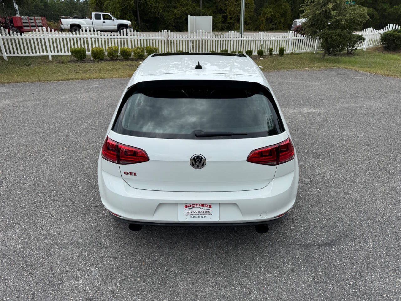 Used 2016 Volkswagen GTI SE w/ Lighting Package (SEL) FWD image 14