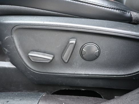 Used 2024 Ford Escape ST-Line FWD image 9