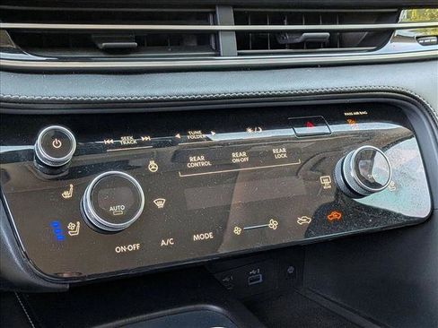 Used 2023 INFINITI QX60 Luxe w/ Vision Package AWD/4WD image 12