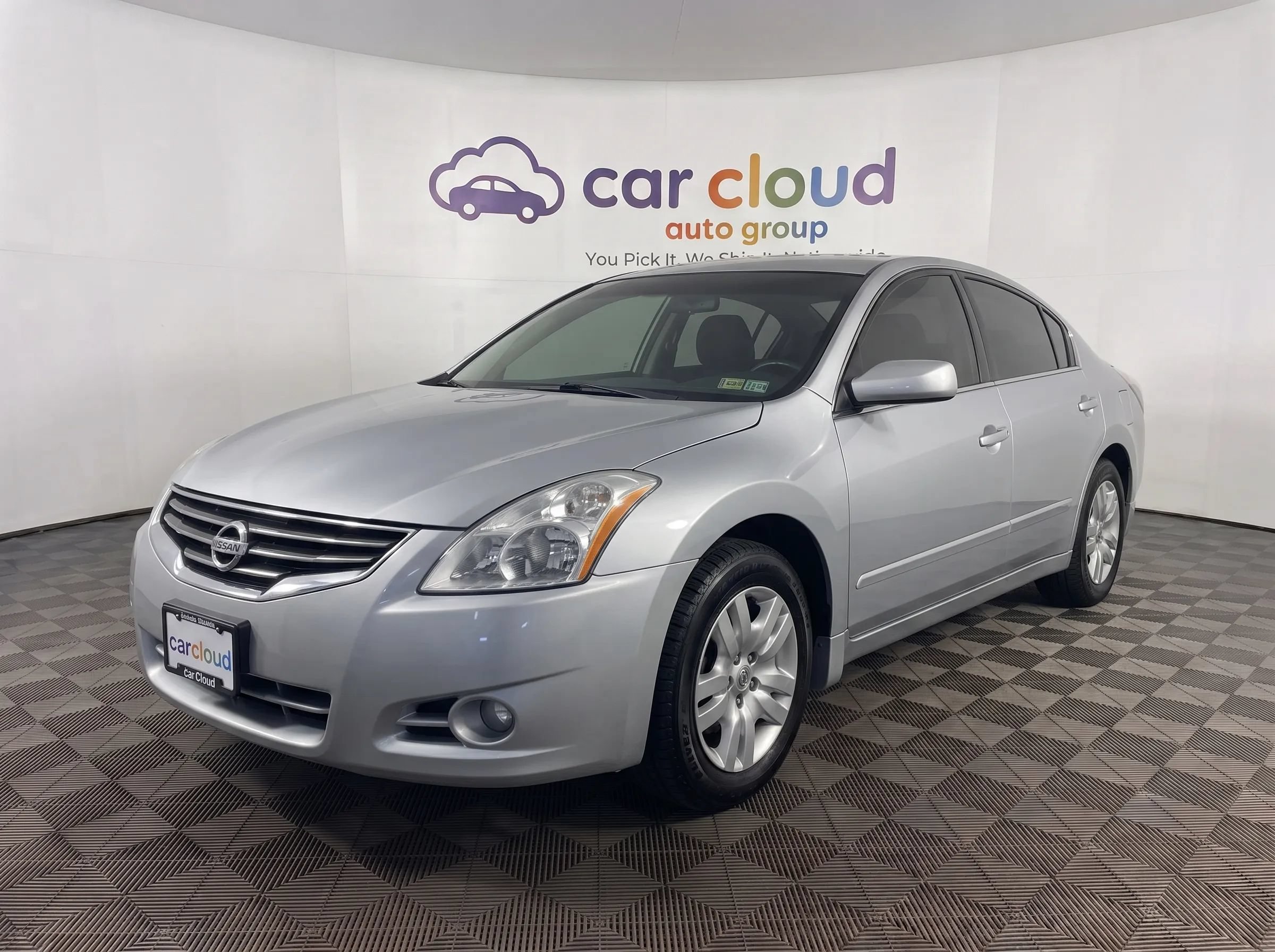 Used 2012 Nissan Altima 2.5 S w/ 20th Anniversary Pkg FWD image 1