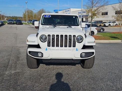 Used 2021 Jeep Wrangler Unlimited Sahara image 3
