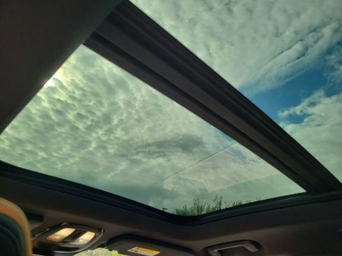 Certified 2023 Volvo XC90 T8 Ultimate w/ Protection Package Premier image 21