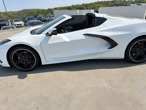 Used 2024 Chevrolet Corvette Stingray Premium Cpe w/ 3LT RWD image 27