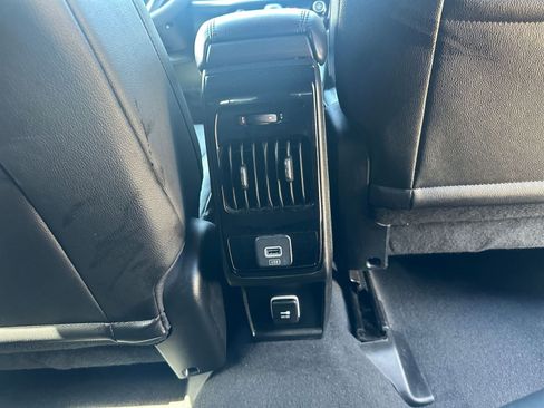 Used 2025 Jeep Compass Limited image 24