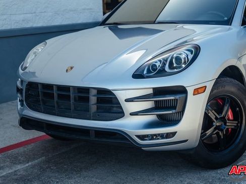 Used 2015 Porsche Macan Turbo image 22