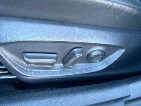 Used 2023 Toyota Camry SE FWD image 18