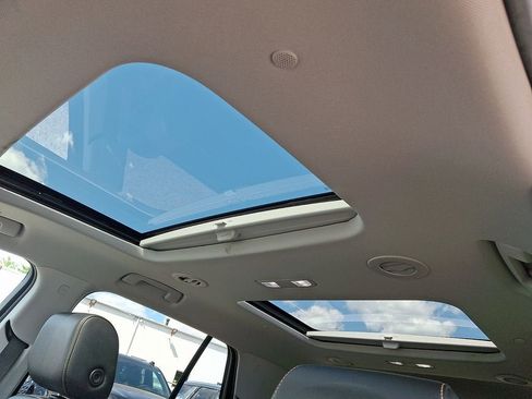 Certified 2021 Chevrolet Traverse RS AWD/4WD image 16