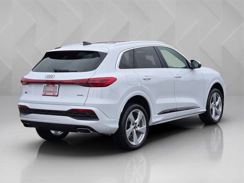 New 2025 Audi Q5 Premium Plus image 6