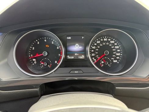 Used 2018 Volkswagen Tiguan S image 9
