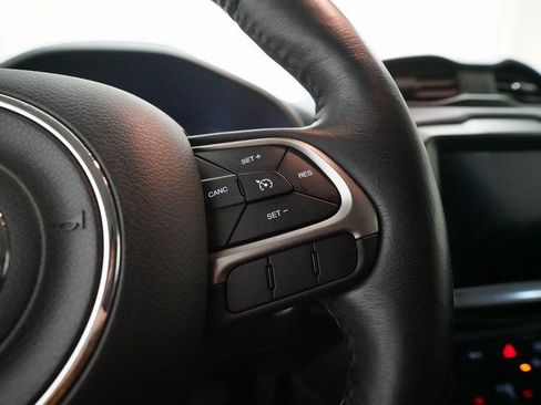 Used 2021 Jeep Renegade Limited image 18