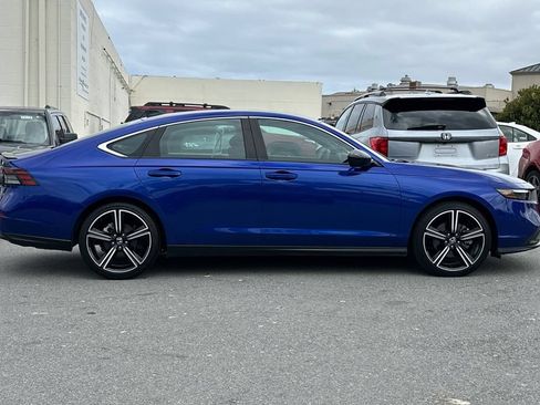 Used 2024 Honda Accord Sport image 2