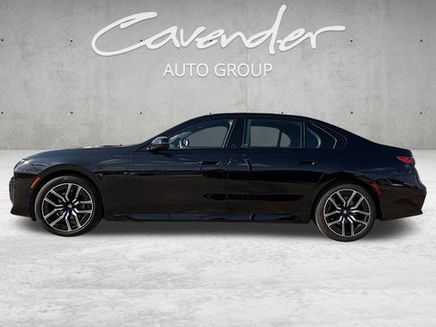 Used 2025 BMW 740i RWD image 13