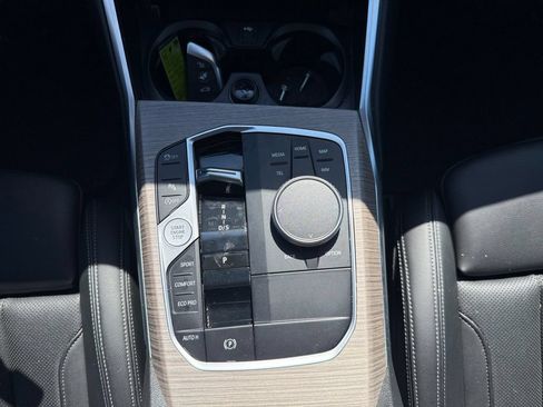 Used 2025 BMW 330i Sedan RWD image 11