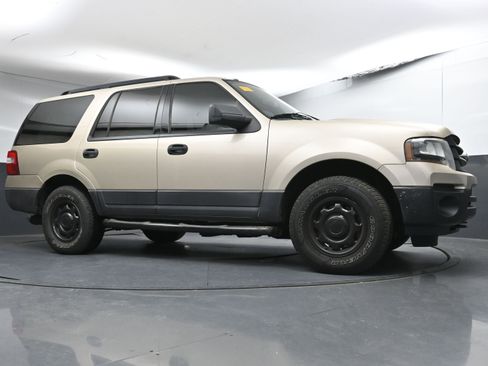 Used 2017 Ford Expedition XL image 20