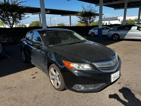 Used 2013 Acura ILX w/ Technology Package FWD image 29