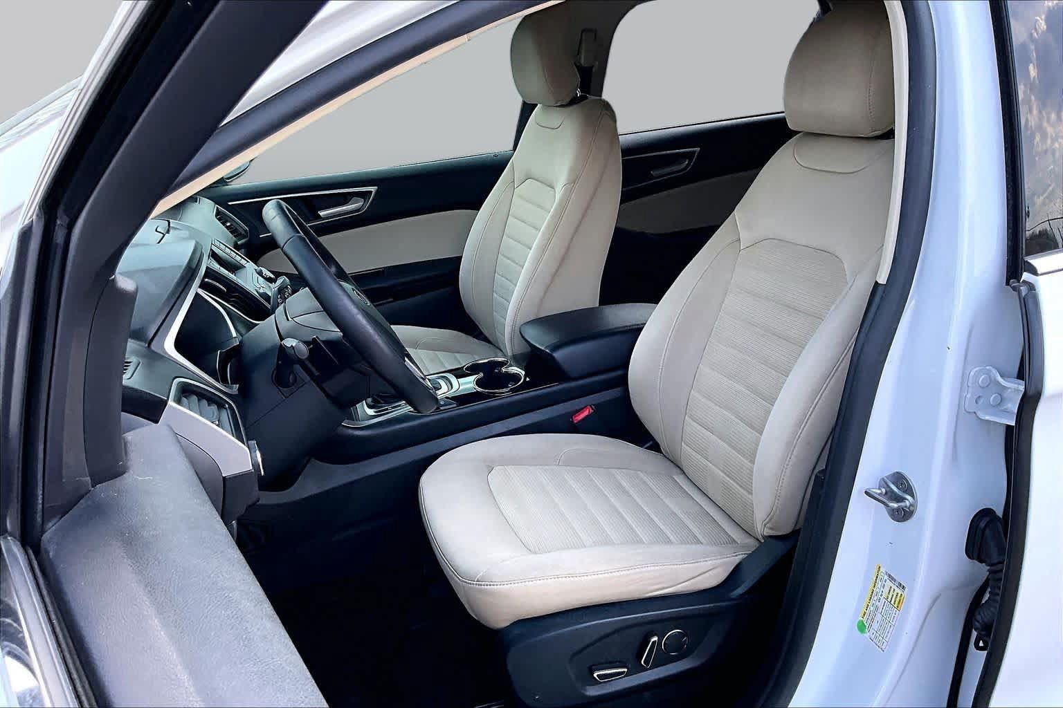 Used 2017 Ford Edge SEL FWD image 8