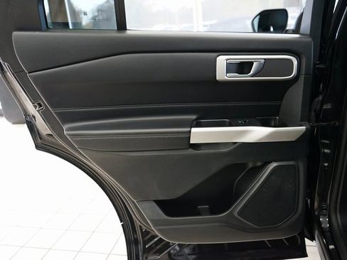 Used 2022 Ford Explorer XLT w/ Class IV Trailer Tow Package image 43