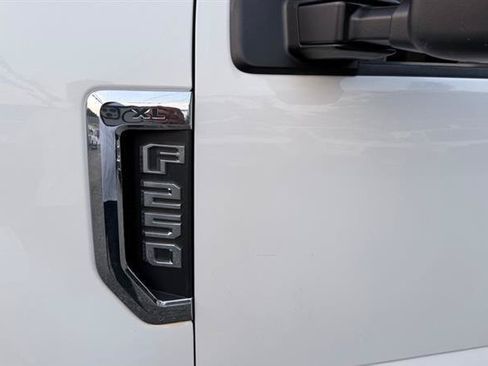 Used 2017 Ford F250 XL w/ Power Equipment Group AWD/4WD image 33