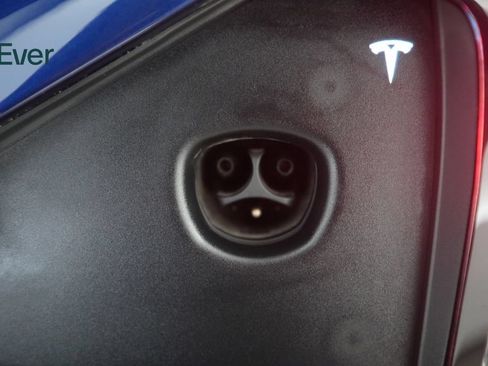 Used 2023 Tesla Model X AWD/4WD image 10
