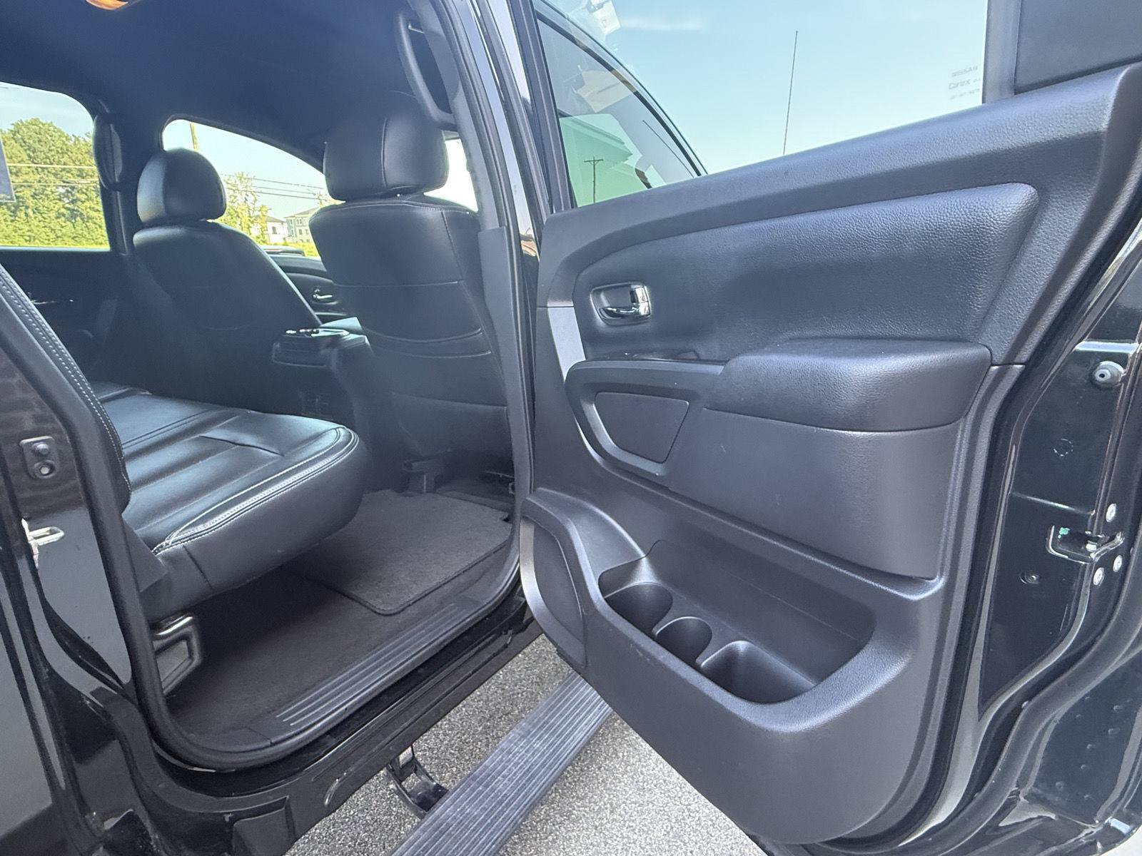 Used 2019 Nissan Titan SV w/ SV Convenience Package AWD/4WD image 25