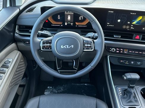 New 2026 Kia Carnival image 14