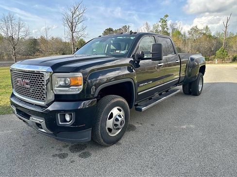 Used 2015 GMC Sierra 3500 Denali image 1
