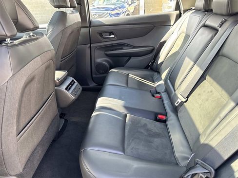 Used 2023 Nissan Ariya EVOLVE+ e-4ORCE image 12