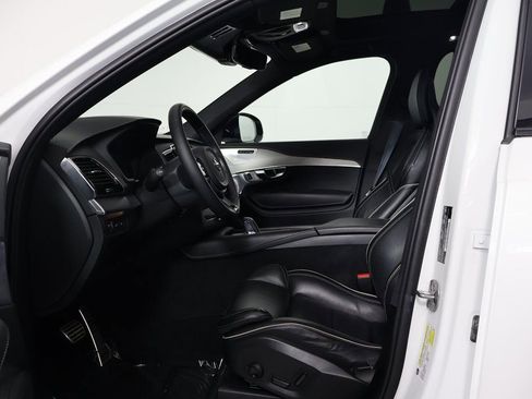 Used 2022 Volvo XC90 T8 R-Design w/ Advanced Package image 10