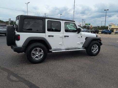 Used 2018 Jeep Wrangler Unlimited Sport S AWD/4WD image 8
