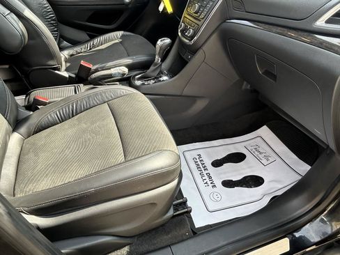 Used 2013 Buick Encore Convenience FWD image 12