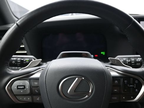 Used 2024 Lexus GX 550 w/ Accessory Package (2T) AWD/4WD image 16