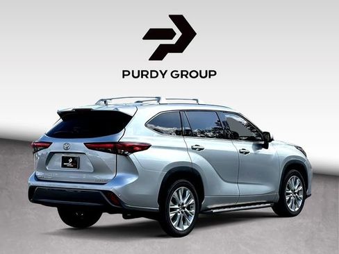 Used 2021 Toyota Highlander Limited image 8
