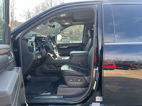 Used 2024 GMC Sierra 2500 Denali w/ Denali Reserve Package image 17