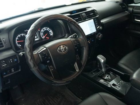 Used 2021 Toyota 4Runner TRD Off-Road Premium w/ Moonroof Package AWD/4WD image 4