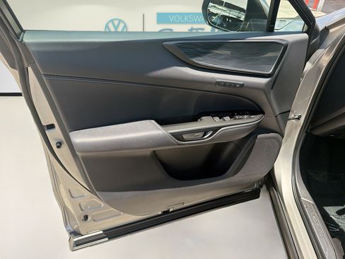 Used 2025 Lexus NX 250 FWD w/ Accessory Package (2T) image 20