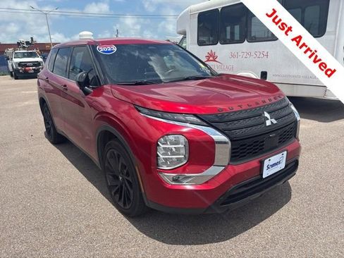 Used 2023 Mitsubishi Outlander SE FWD image 7
