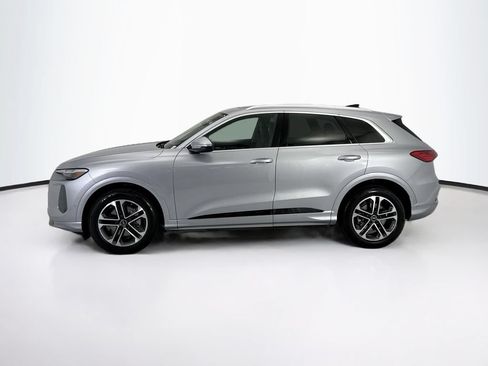 Certified 2025 Audi Q5 Prestige AWD/4WD image 8