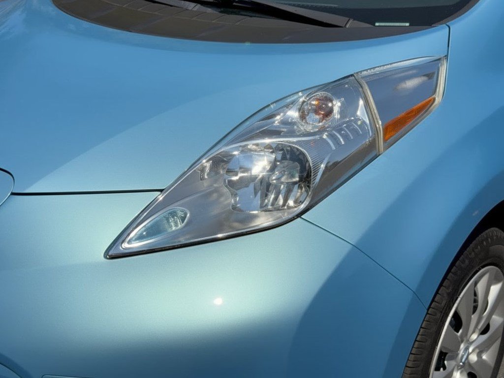Used 2015 Nissan Leaf S w/ Charge Package FWD image 12