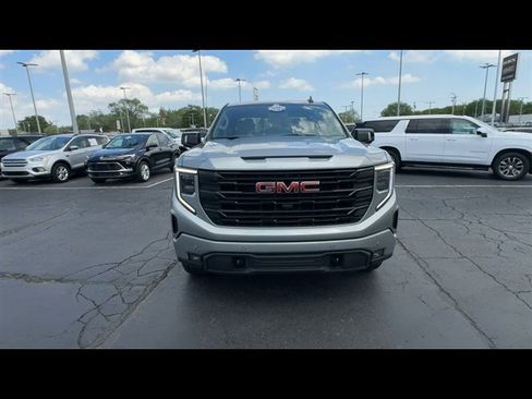 Used 2025 GMC Sierra 1500 Elevation w/ Elevation Premium Package AWD/4WD image 3