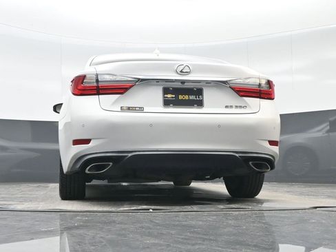 Used 2016 Lexus ES 350 w/ Premium Package w/Wood Trim image 29