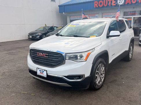 Used 2017 GMC Acadia SLE w/ Driver Alert Package I AWD/4WD image 4