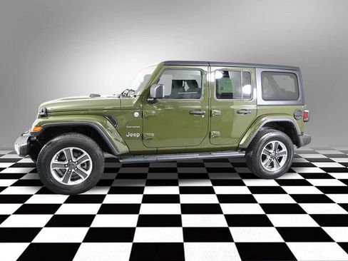 Used 2023 Jeep Wrangler Unlimited Sahara AWD/4WD image 3