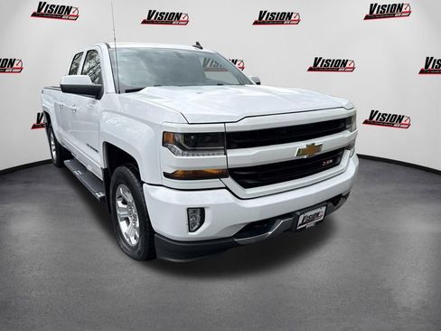 Used 2018 Chevrolet Silverado 1500 LT w/ All Star Edition AWD/4WD image 3