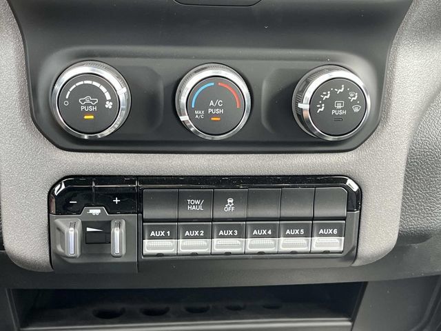 New 2024 RAM 3500 Tradesman AWD/4WD image 26