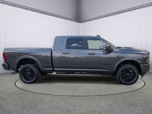 Used 2026 RAM 2500 Limited AWD/4WD image 2