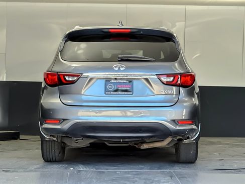 Used 2019 INFINITI QX60 Luxe w/ Essential Package FWD image 4