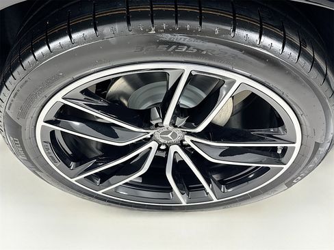 New 2026 Mercedes-Benz GLS 580 4MATIC image 34